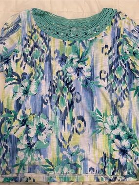 Alfred Dunner Crochet-Neck Floral Stripe Women’s Top in Teal and Blue.